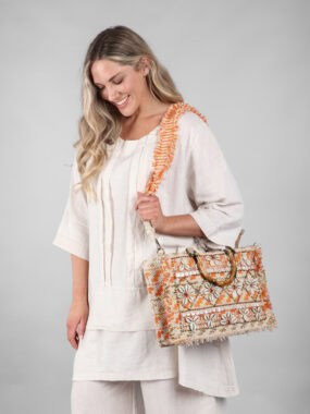 Woven shell and pearl rectangle handbag
