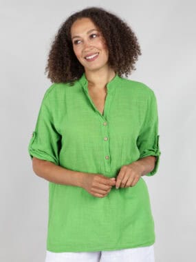V-neck cotton top with wooden buttons
