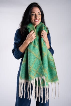 Chunky Woven Geometric Tassel Scarf